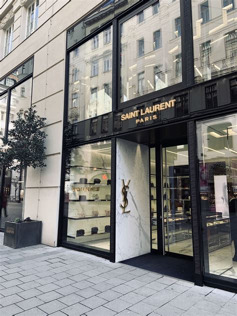 yves saint laurent boutique